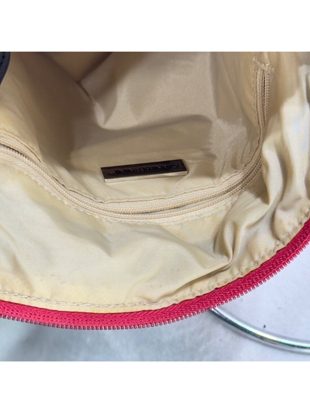 Giani Bernini Red Crossbody Nylon Shoulder Bag Adjustable Black Strap Zip Close - Picture 11 of 16